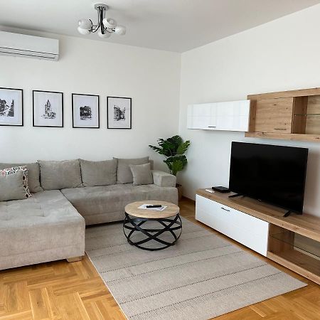 Apartment Aura Belgrade Exterior photo